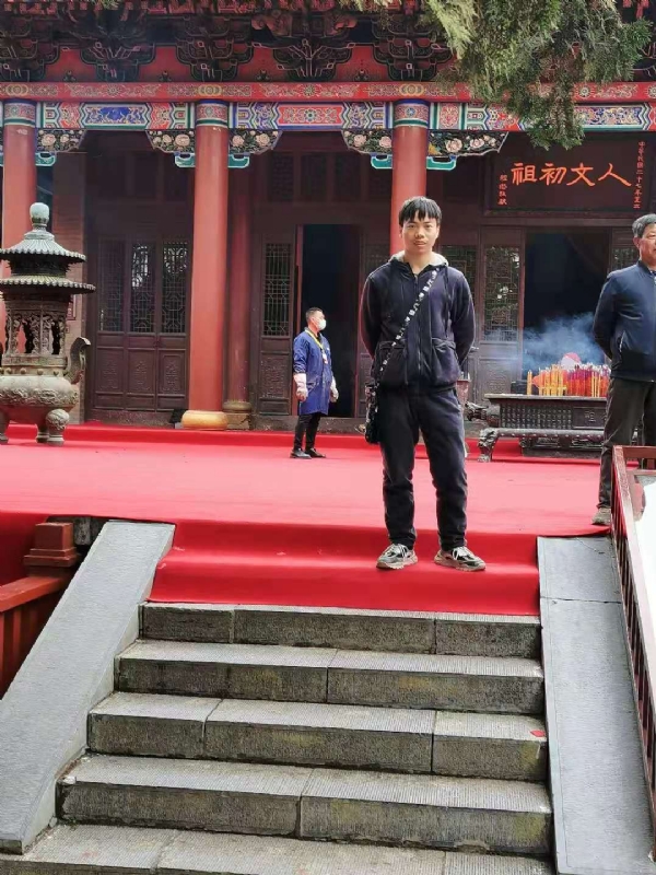 单身的小草的第三张照片--湛江相亲服务中心