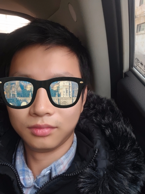 请问揉揉头的第一张照片--湛江相亲服务中心