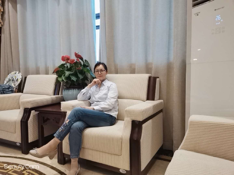 秋水伊人的第一张照片--湛江相亲服务中心