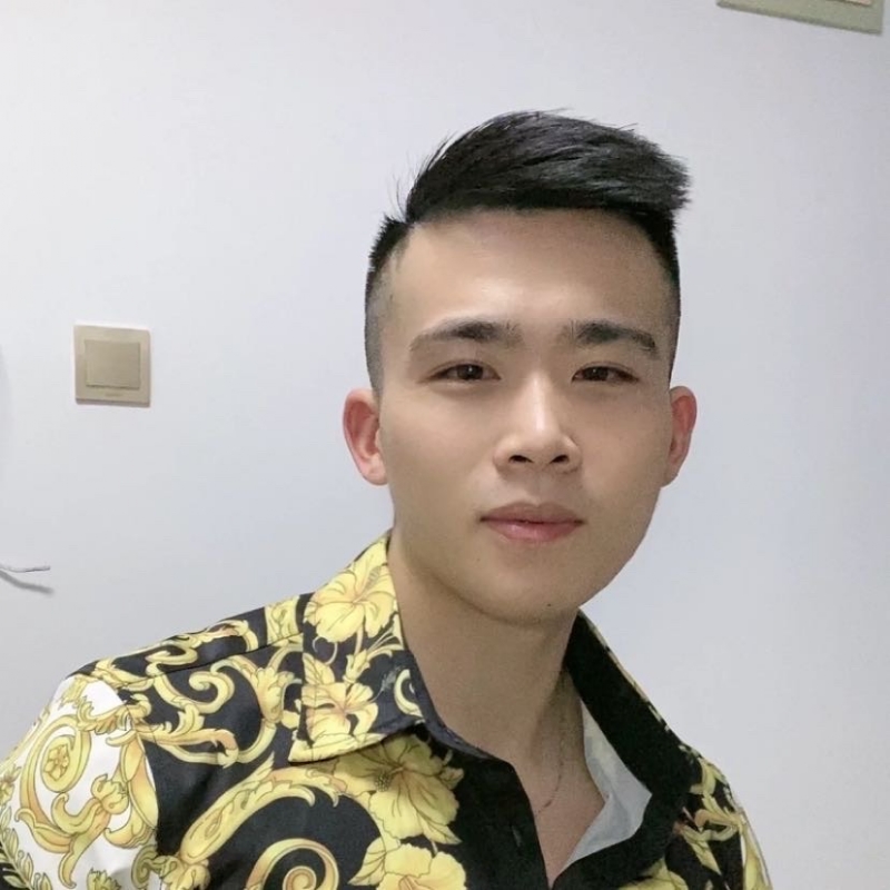 迷彩冲锋衣的第一张照片--湛江相亲服务中心