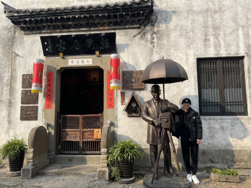 喝可乐的猫的第一张照片--湛江相亲服务中心