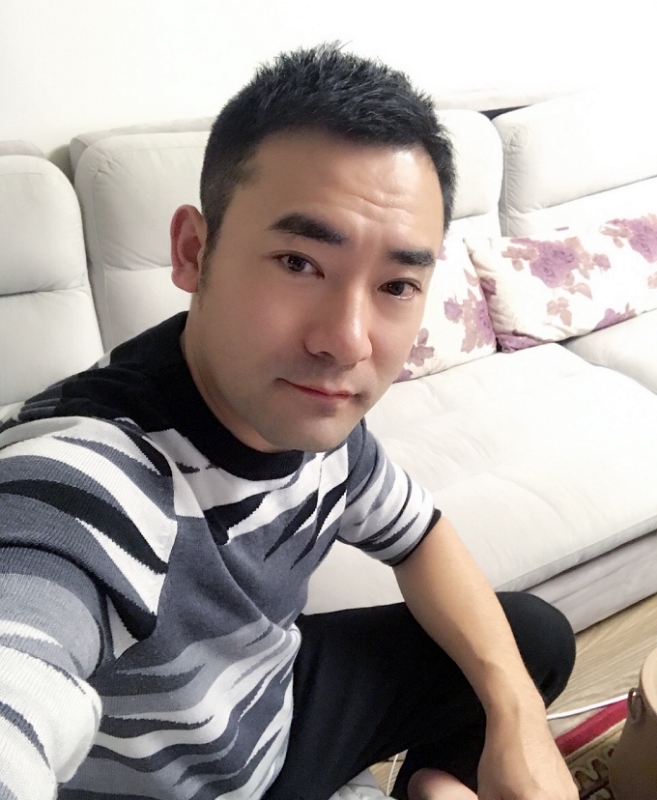 随风的第一张照片--湛江相亲服务中心