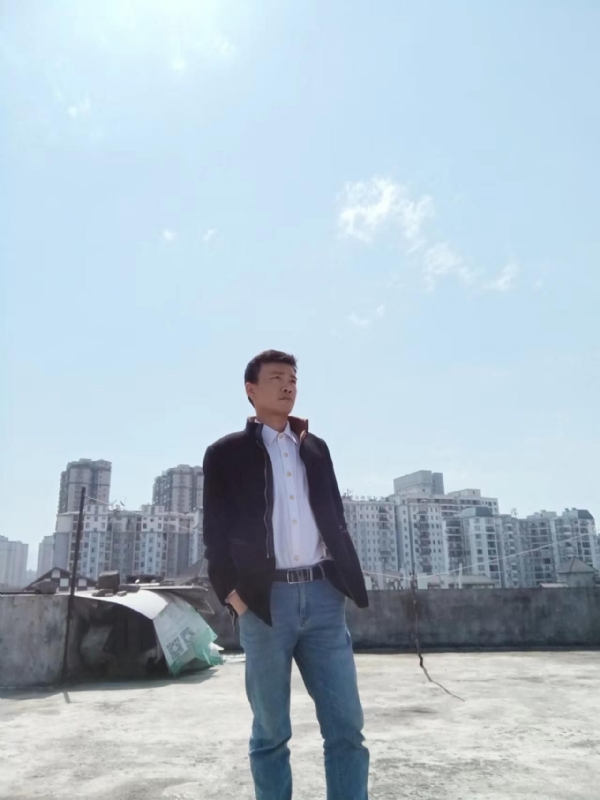 蓝色心情的第一张照片--湛江相亲服务中心