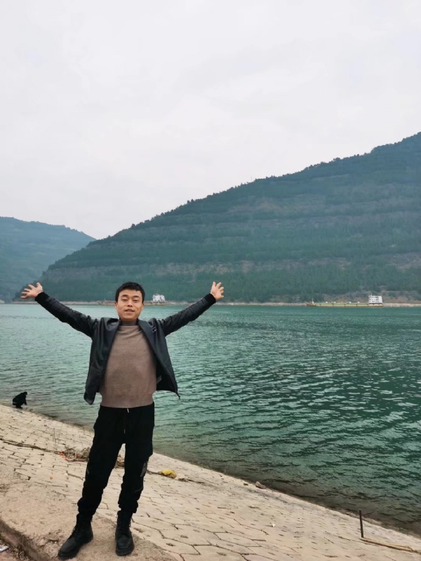寂寞的风的第一张照片--湛江相亲服务中心