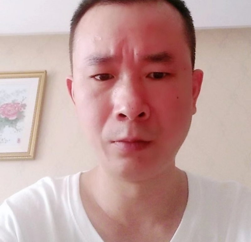 自由飞翔的第一张照片--湛江相亲服务中心