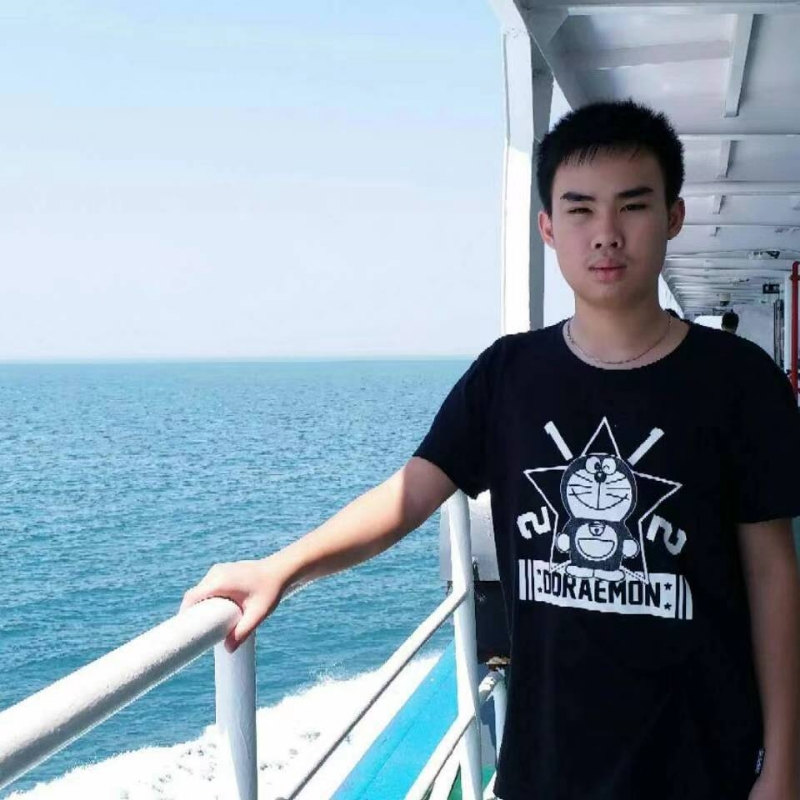 小绅士的第一张照片--湛江相亲服务中心