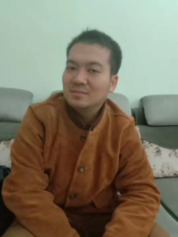 艺民的第一张照片--湛江相亲服务中心