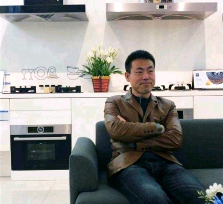奋斗的执着的第一张照片--湛江相亲服务中心
