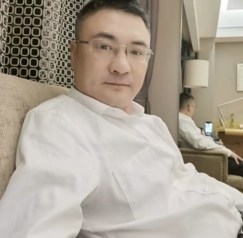追逐的第二张照片--湛江相亲服务中心