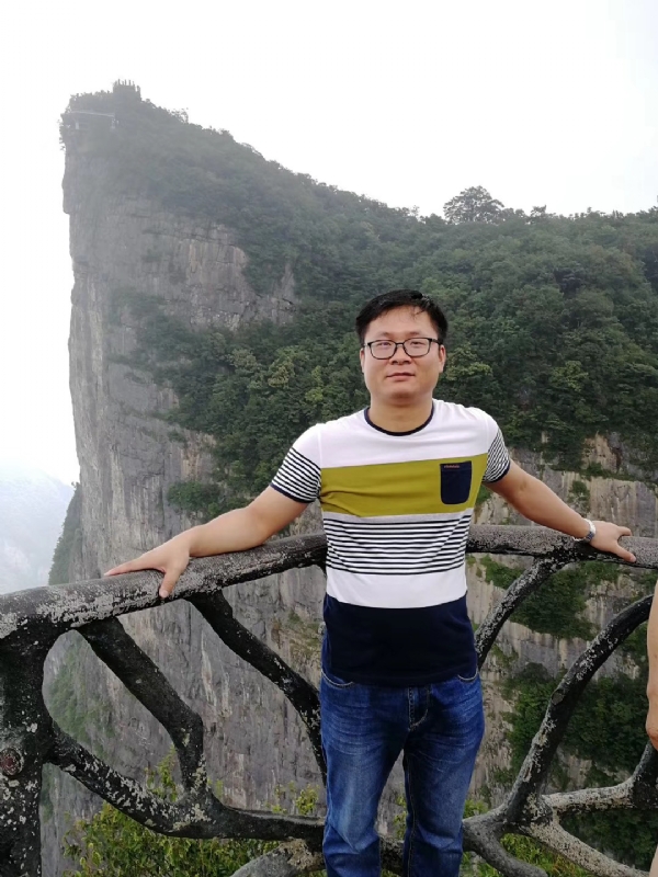 江汉的第一张照片--湛江相亲服务中心