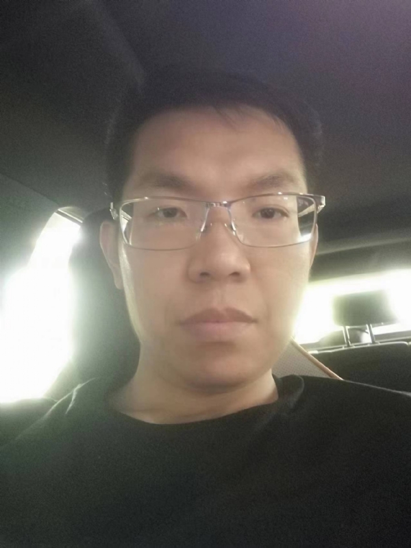 小黑包的第一张照片--湛江相亲服务中心