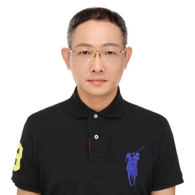邱先森的第一张照片--湛江相亲服务中心