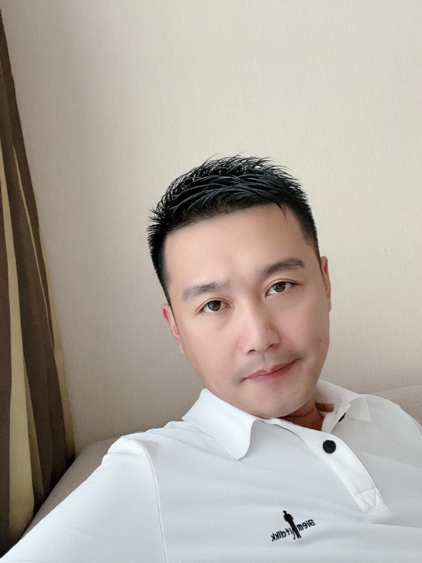 笑望人非的第一张照片--湛江相亲服务中心