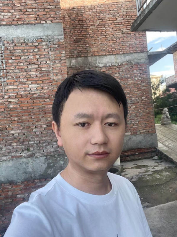 行人的第一张照片--湛江相亲服务中心