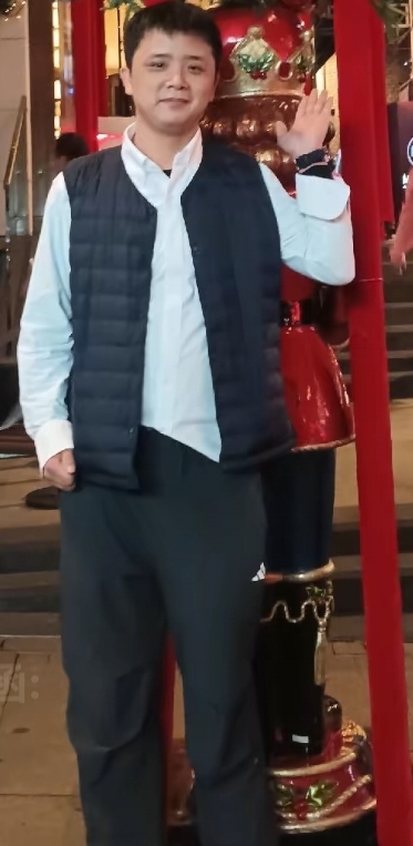 龙凤呈祥的第一张照片--湛江相亲服务中心