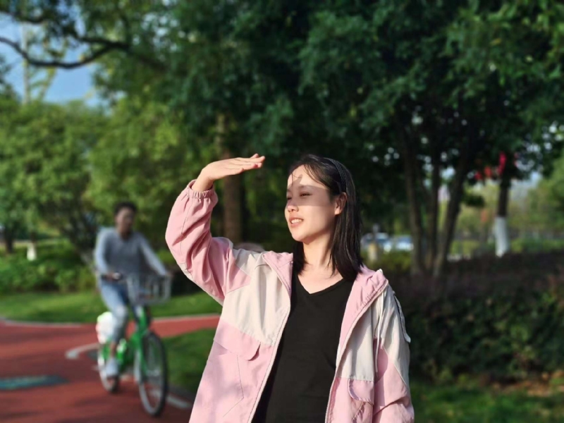 达拉崩吧的第一张照片--湛江相亲服务中心