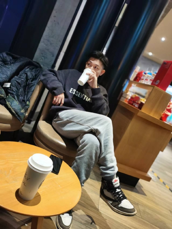 LAZY的第一张照片--湛江相亲服务中心