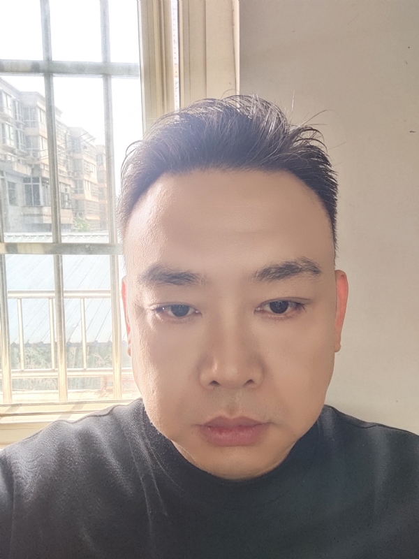 爱人先爱己的第一张照片--湛江相亲服务中心