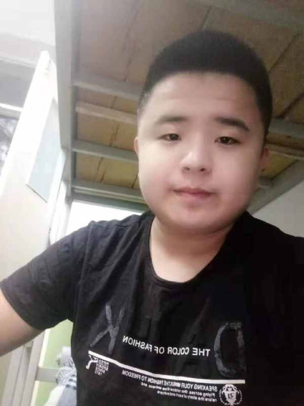 打小就爱淘气的第一张照片--湛江相亲服务中心