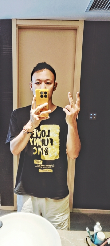 涵涵在的第一张照片--湛江相亲服务中心