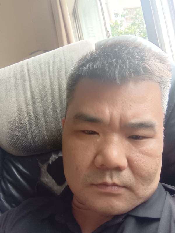 路人的第一张照片--湛江相亲服务中心