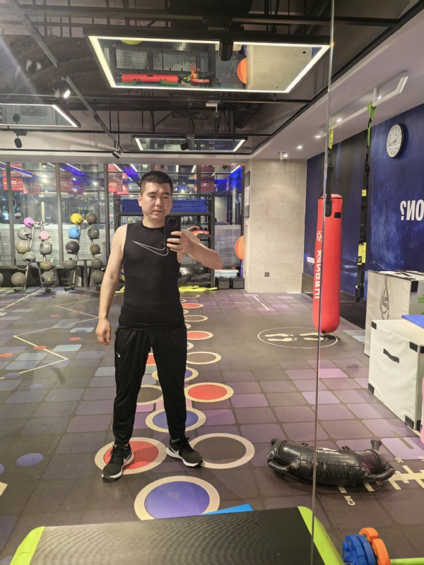 哈哈哈哈哈的第一张照片--湛江相亲服务中心