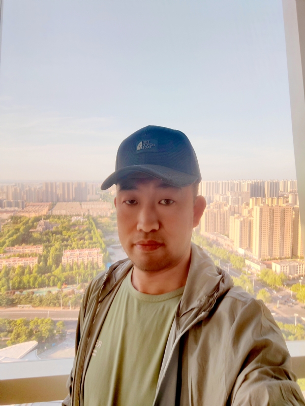 勇攀高峰的第一张照片--湛江相亲服务中心