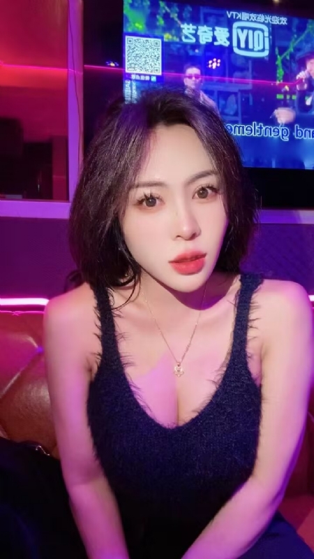 素素可月的第一张照片--湛江相亲服务中心