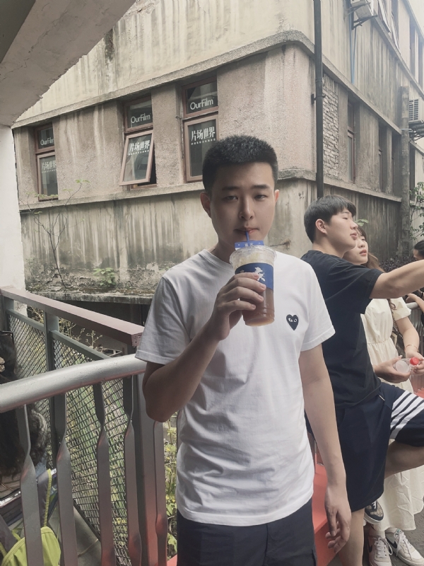 尚龙的第二张照片--湛江相亲服务中心