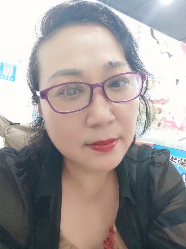 娜财娜福的第一张照片--湛江相亲服务中心