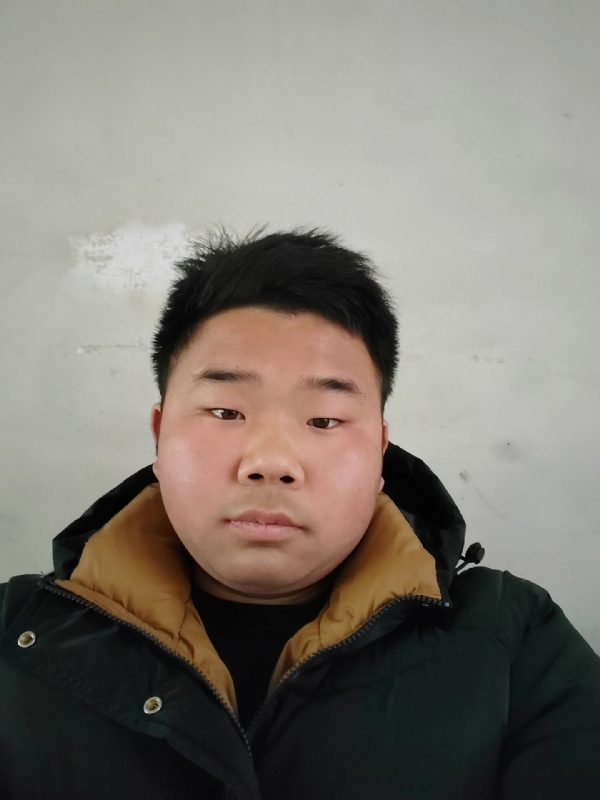 精神饱满的第四张照片--湛江相亲服务中心