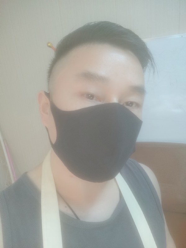 Poluk秦的第二张照片--湛江相亲服务中心