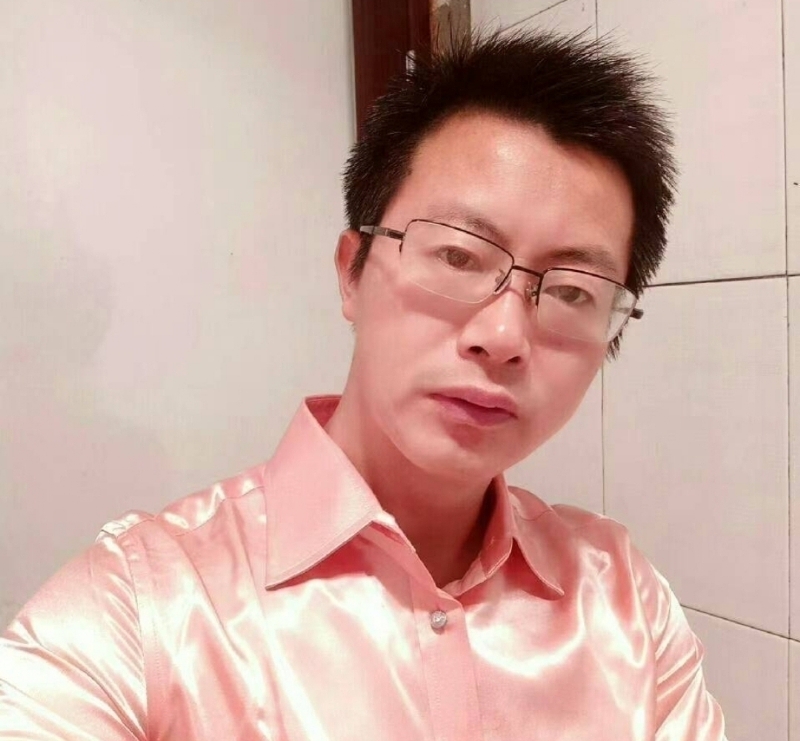 亮亮的第一张照片--湛江相亲服务中心