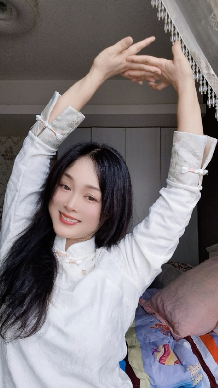 伊伊的第四张照片--湛江相亲服务中心