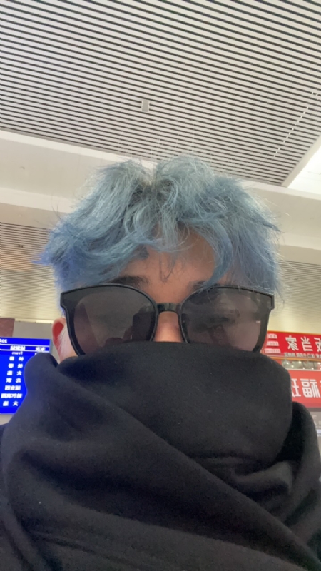 平行线的第一张照片--湛江相亲服务中心