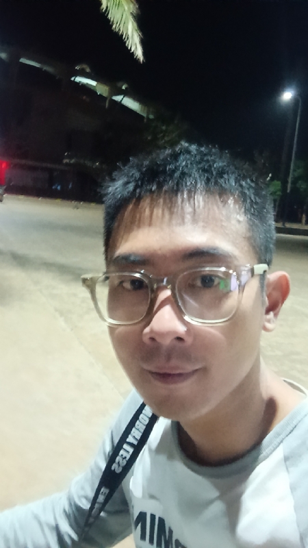 龙龙的第一张照片--湛江相亲服务中心