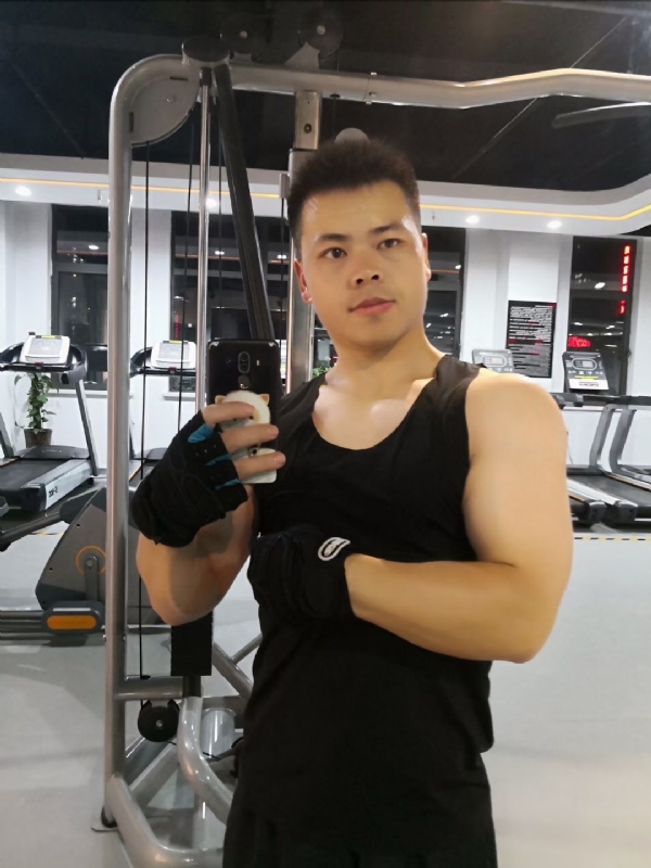范迪塞尔的第二张照片--湛江相亲服务中心