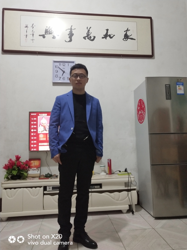 孤独的狼的第一张照片--湛江相亲服务中心