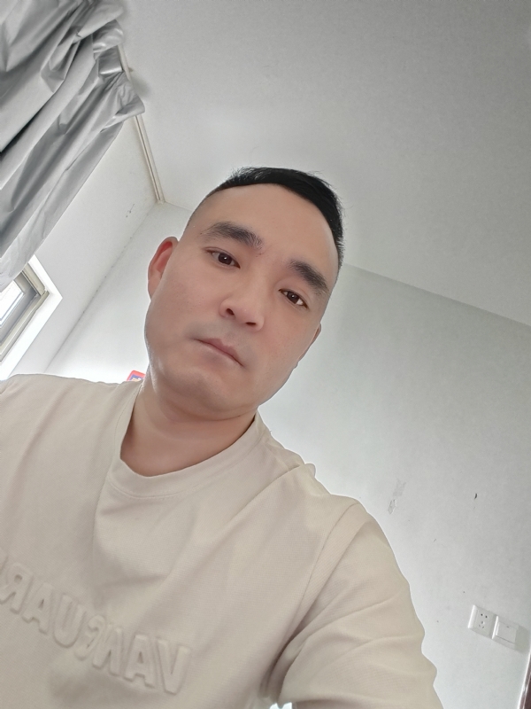 小锋的第一张照片--湛江相亲服务中心