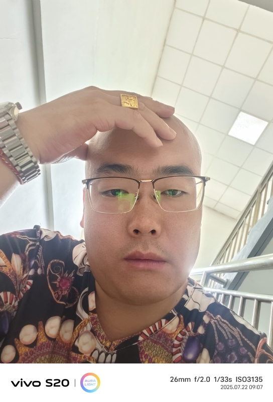 一生诺言的第五张照片--湛江相亲服务中心
