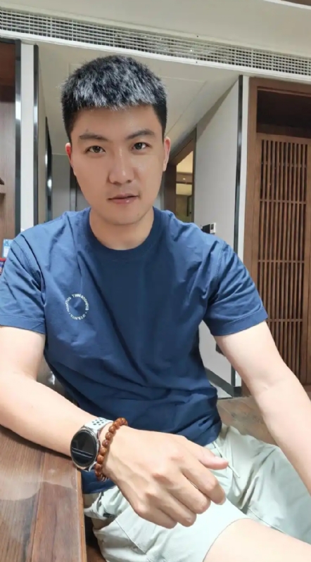 大鹏展翅的第一张照片--湛江相亲服务中心