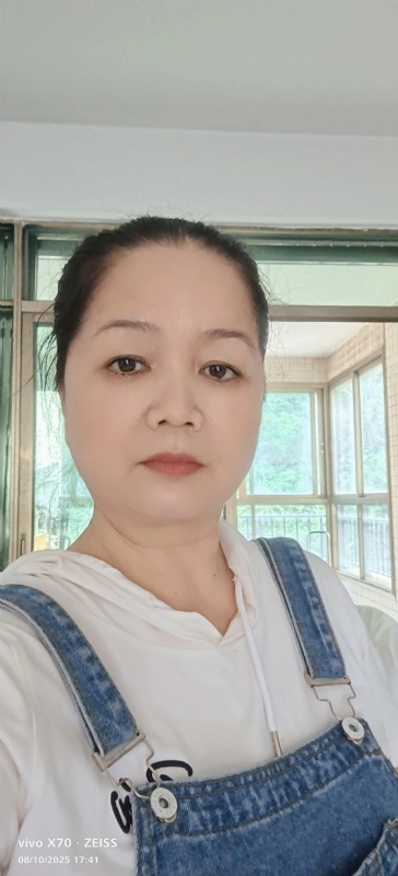 小巧玲珑的第一张照片--湛江相亲服务中心