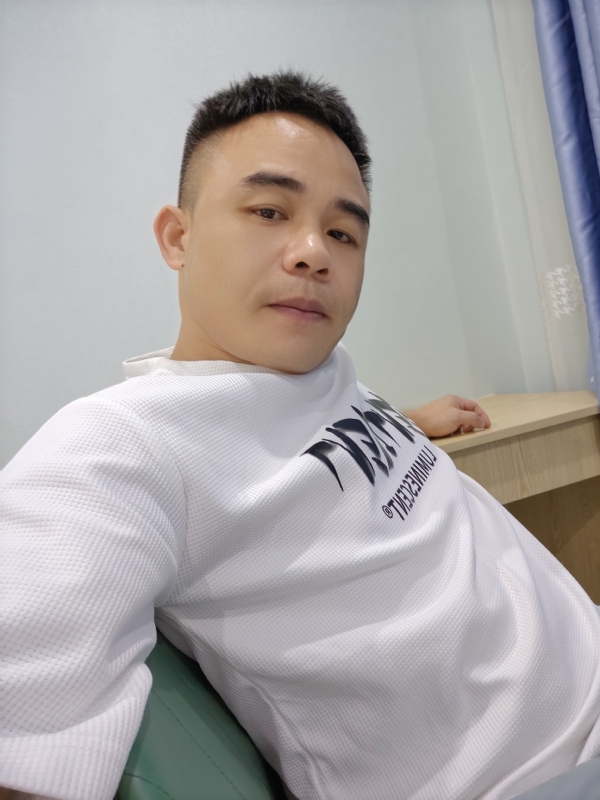 下一站的我的第二张照片--湛江相亲服务中心