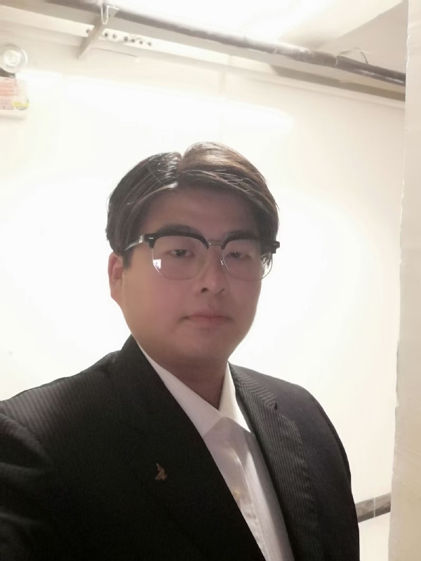 孤独一人的第一张照片--湛江相亲服务中心