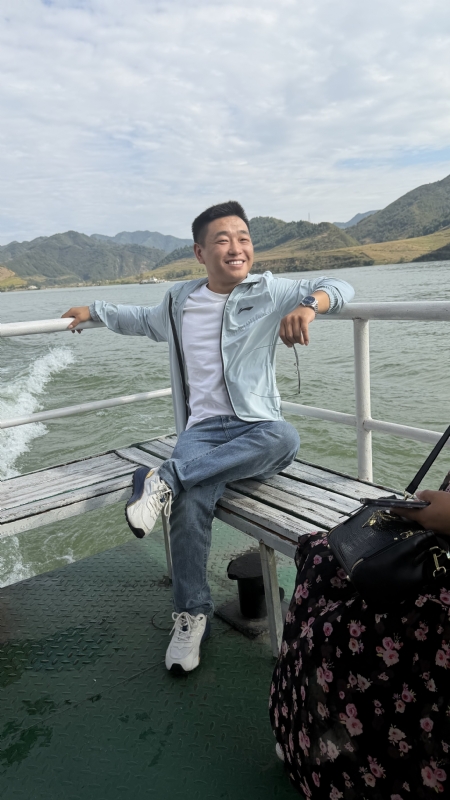 烟花易笑的第一张照片--湛江相亲服务中心