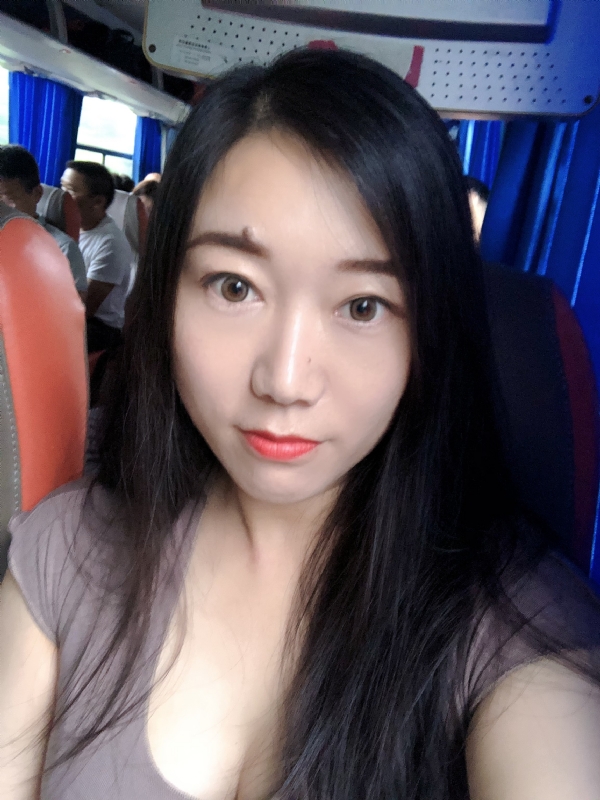 杨杨的第一张照片--湛江相亲服务中心