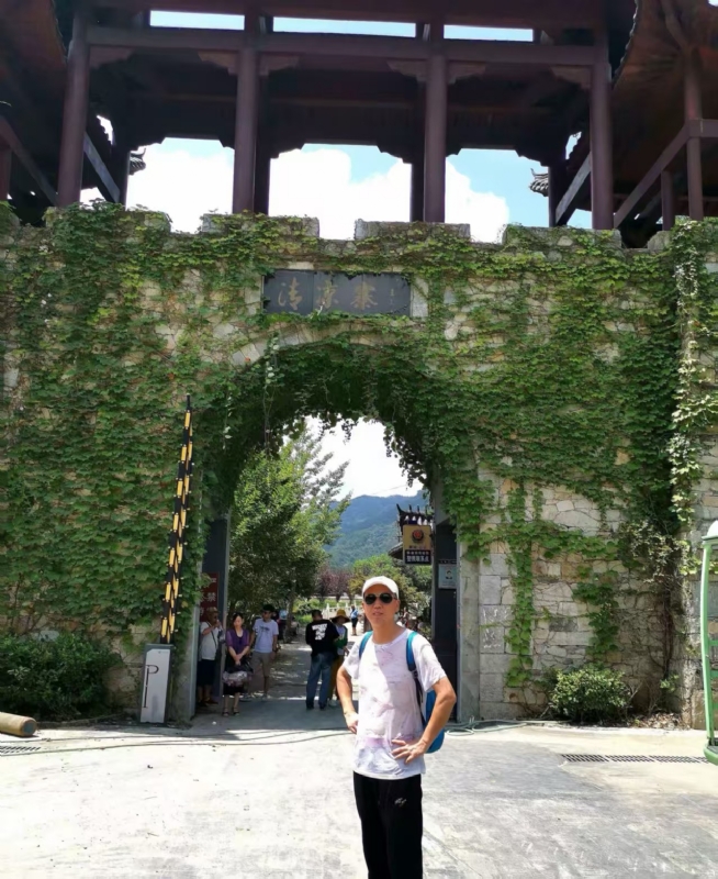 品心人的第一张照片--湛江相亲服务中心