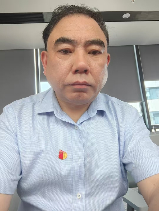 邹先生的第二张照片--湛江相亲服务中心