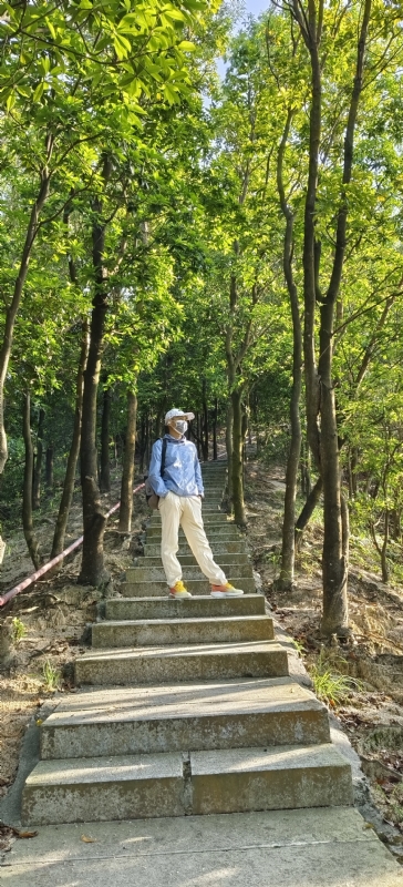 书衣的第三张照片--湛江相亲服务中心