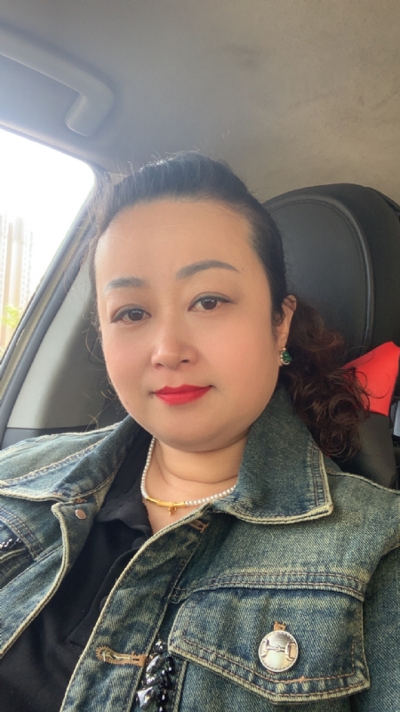 云中的蝶的第一张照片--湛江相亲服务中心